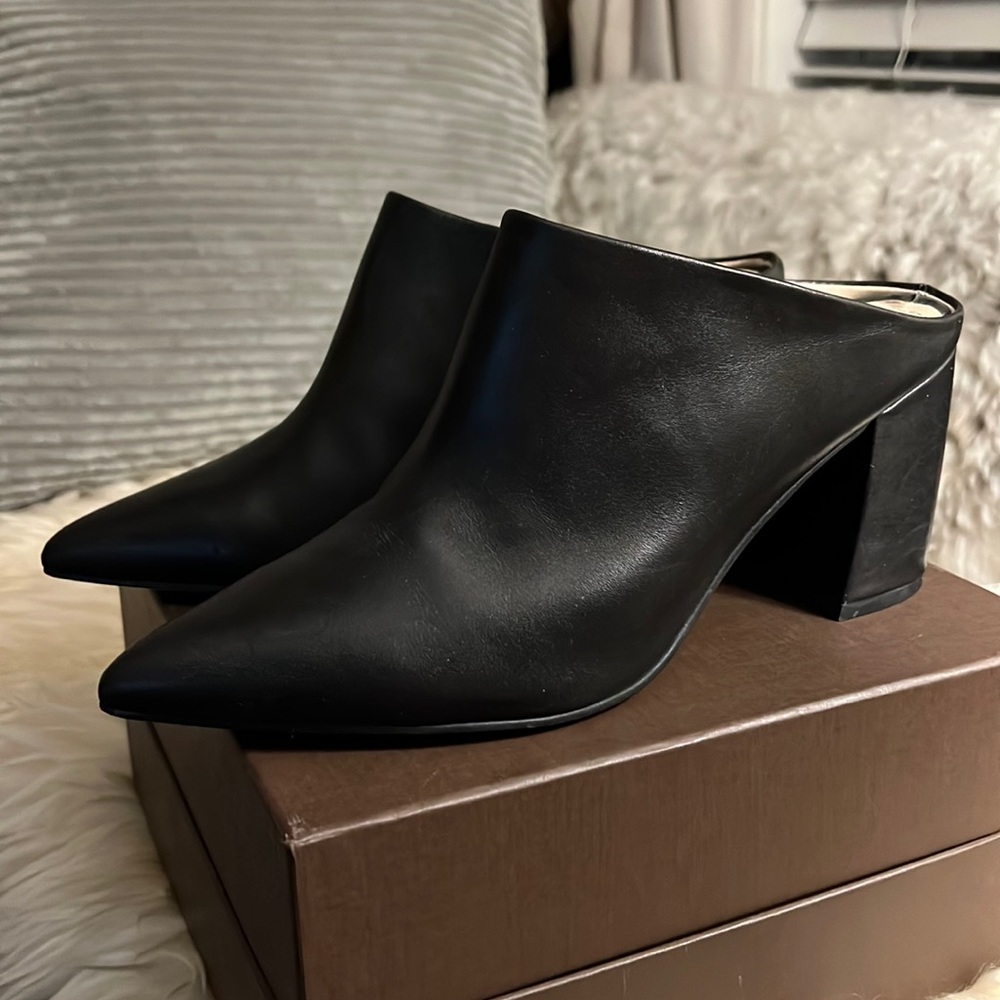 Marc fisher mule heel